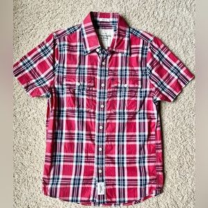 Men’s Abercrombie and Fitch muscle fit button down shirt. Size small